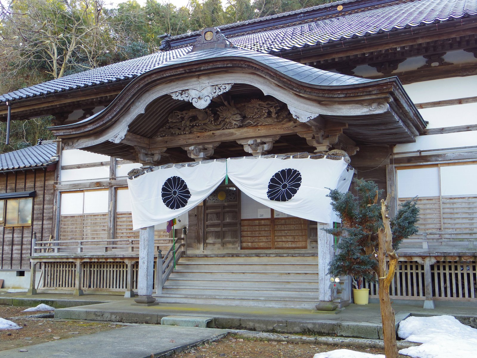 天徳寺の本堂・境内 1